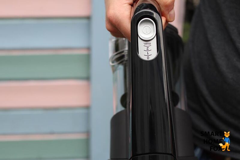 Feststellbarer Powerknopf bei Miele-Akkustaubsauger